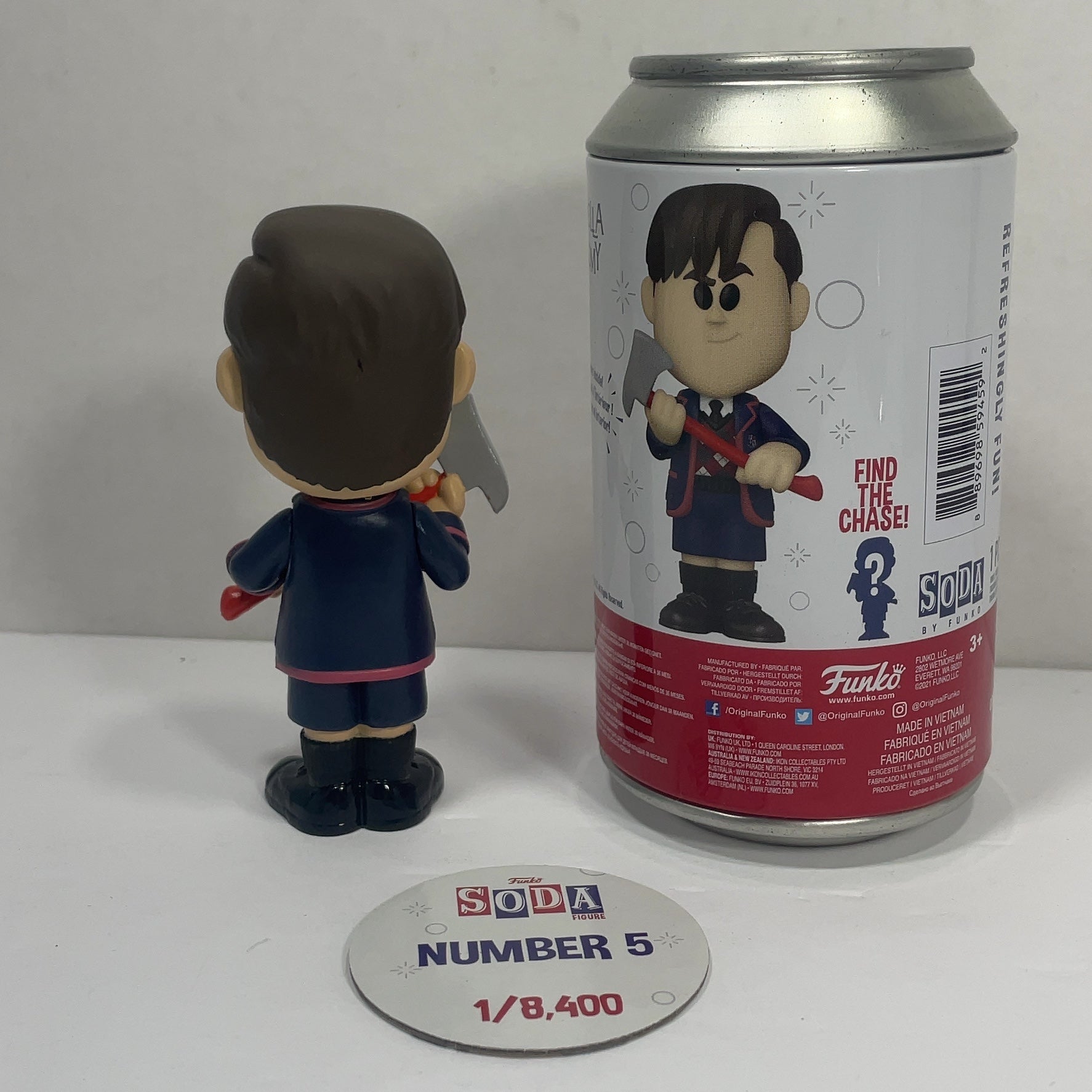 Funko Vinyl Soda The Umbrella Academy Number 5 Figure with Collector Card — photo 2
