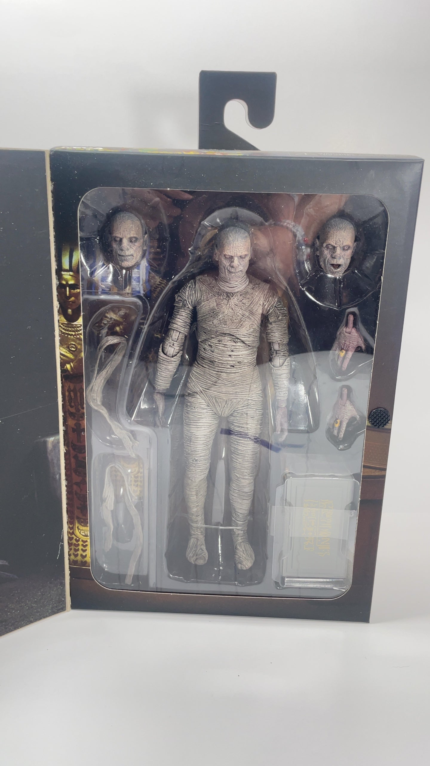 NECA Universal Monsters The Mummy Ultimate Karloff Action Figure Sealed - photo 4