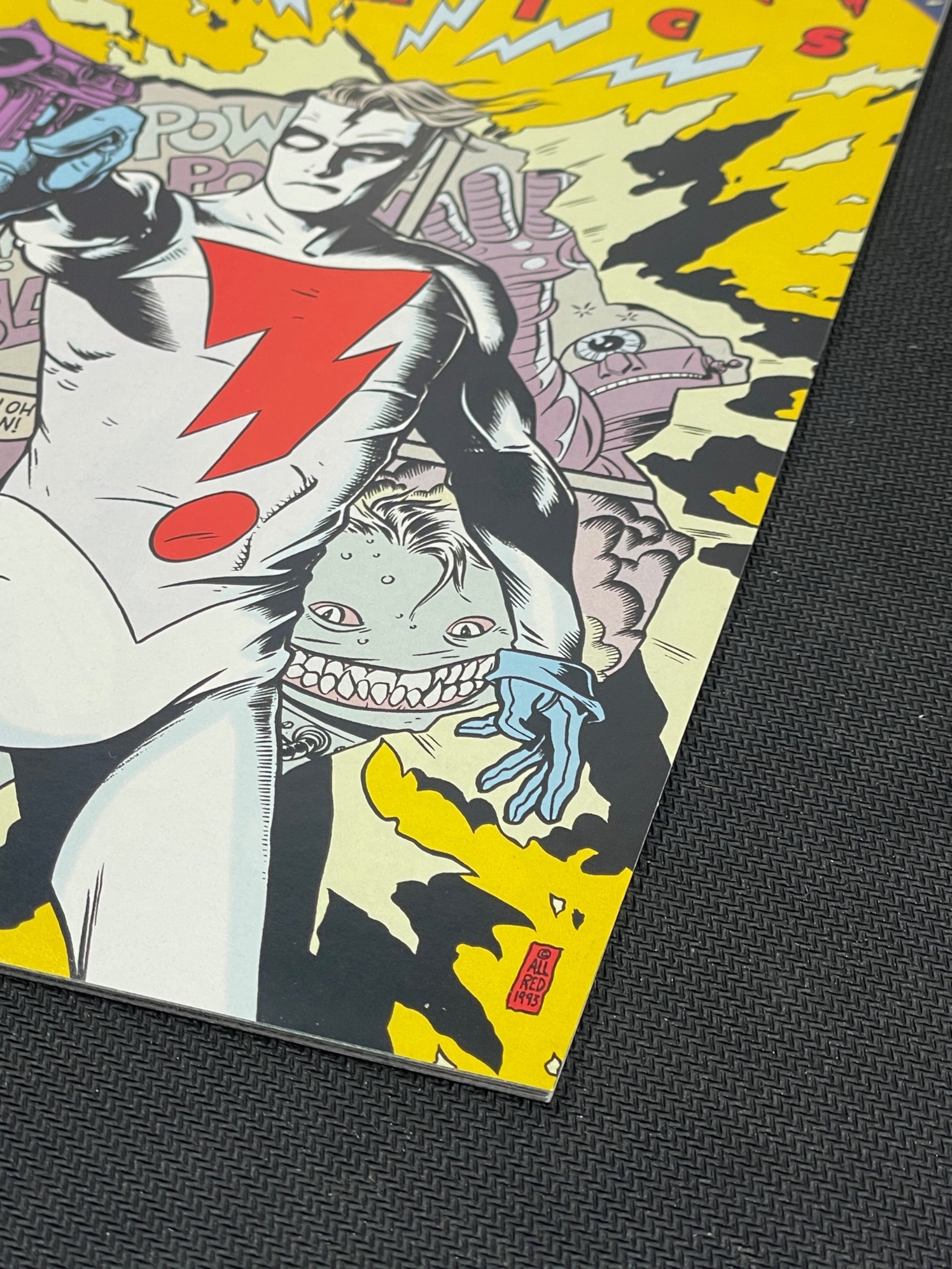 Madman Comics #1 Dark Horse 1994 Mike Allred 1st Appearance Key Issue - photo 3