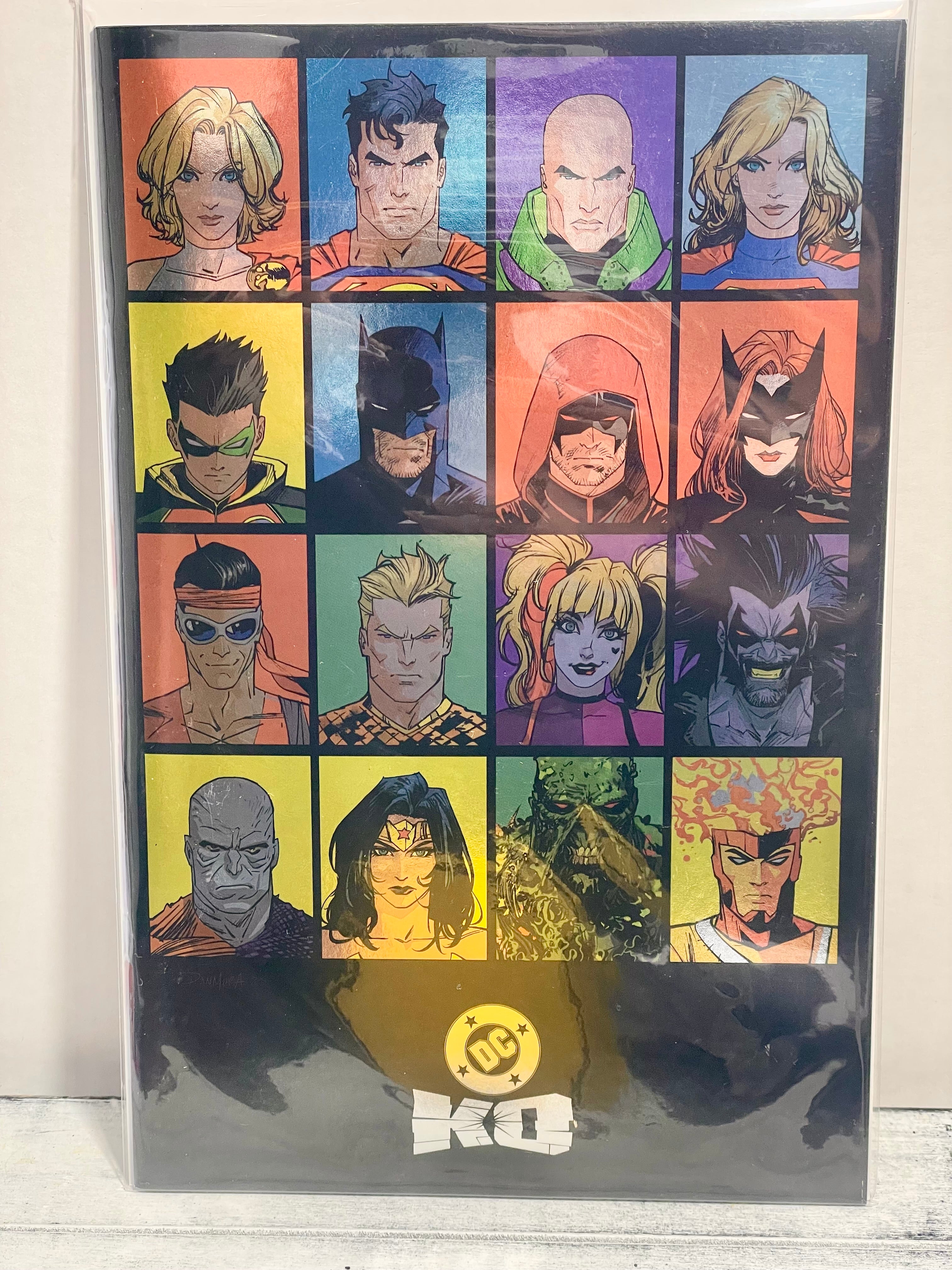 DC KO #1 (de 5) Portada H Dan Mora Bracket Wraparound Card Stock Variant