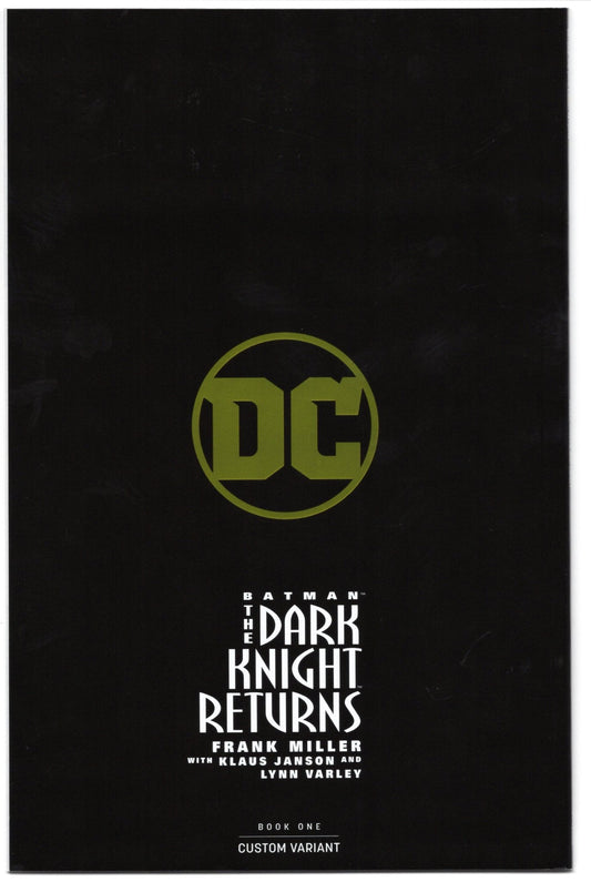 BATMAN THE DARK KNIGHT RETURNS 1 FAN EXPO GOLD FOIL VARIANT FRANK MILLER - Cadets Toys & Comics