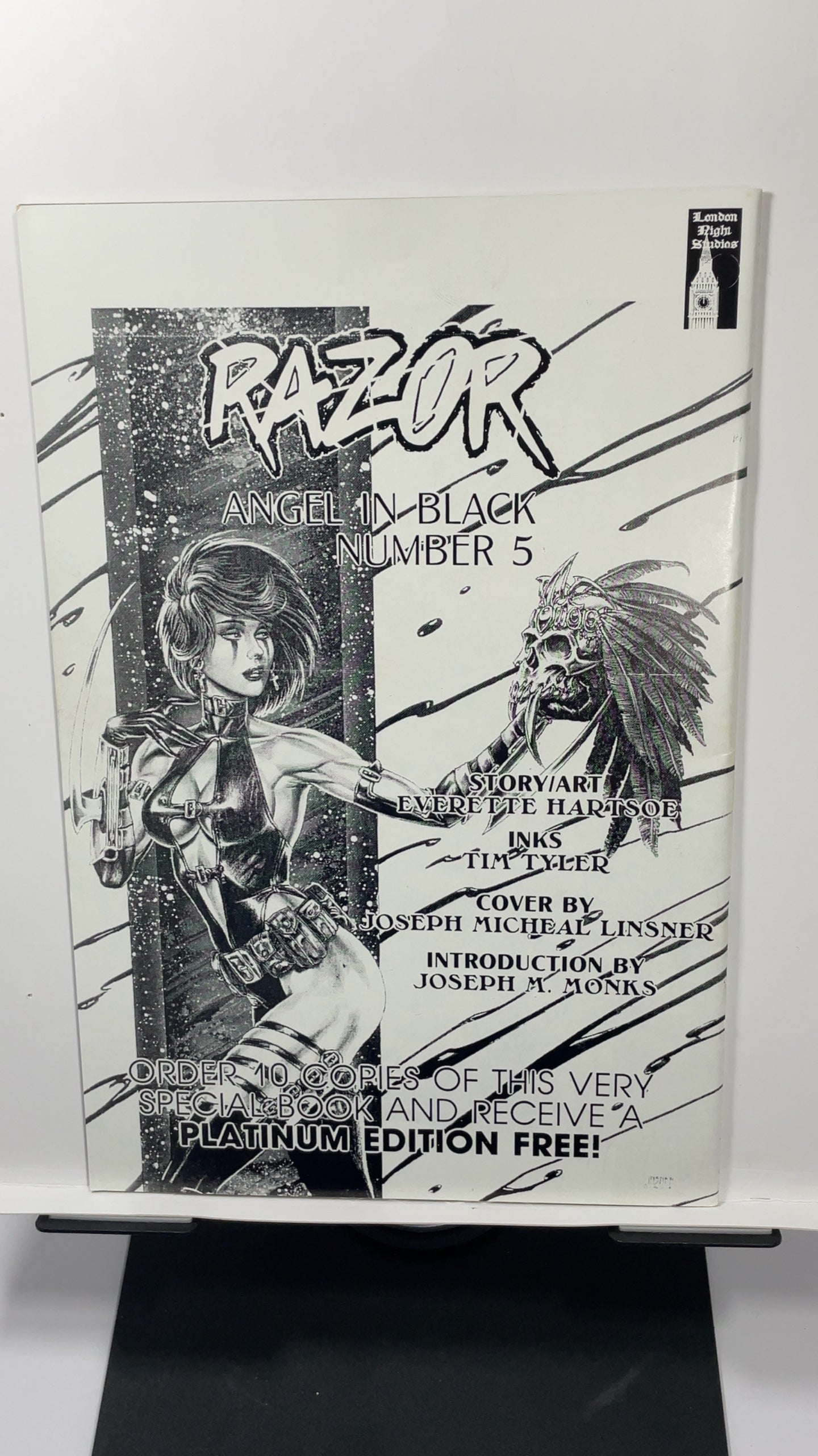 Razor #4 London Night Studios Brainstorm Comics 1993 — photo 2
